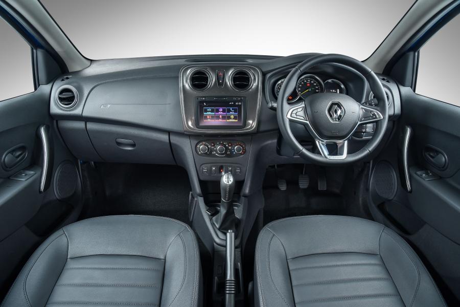 Торпедо Renault Sandero Stepway 2017 года  (ZA) (фото 5 из 14)